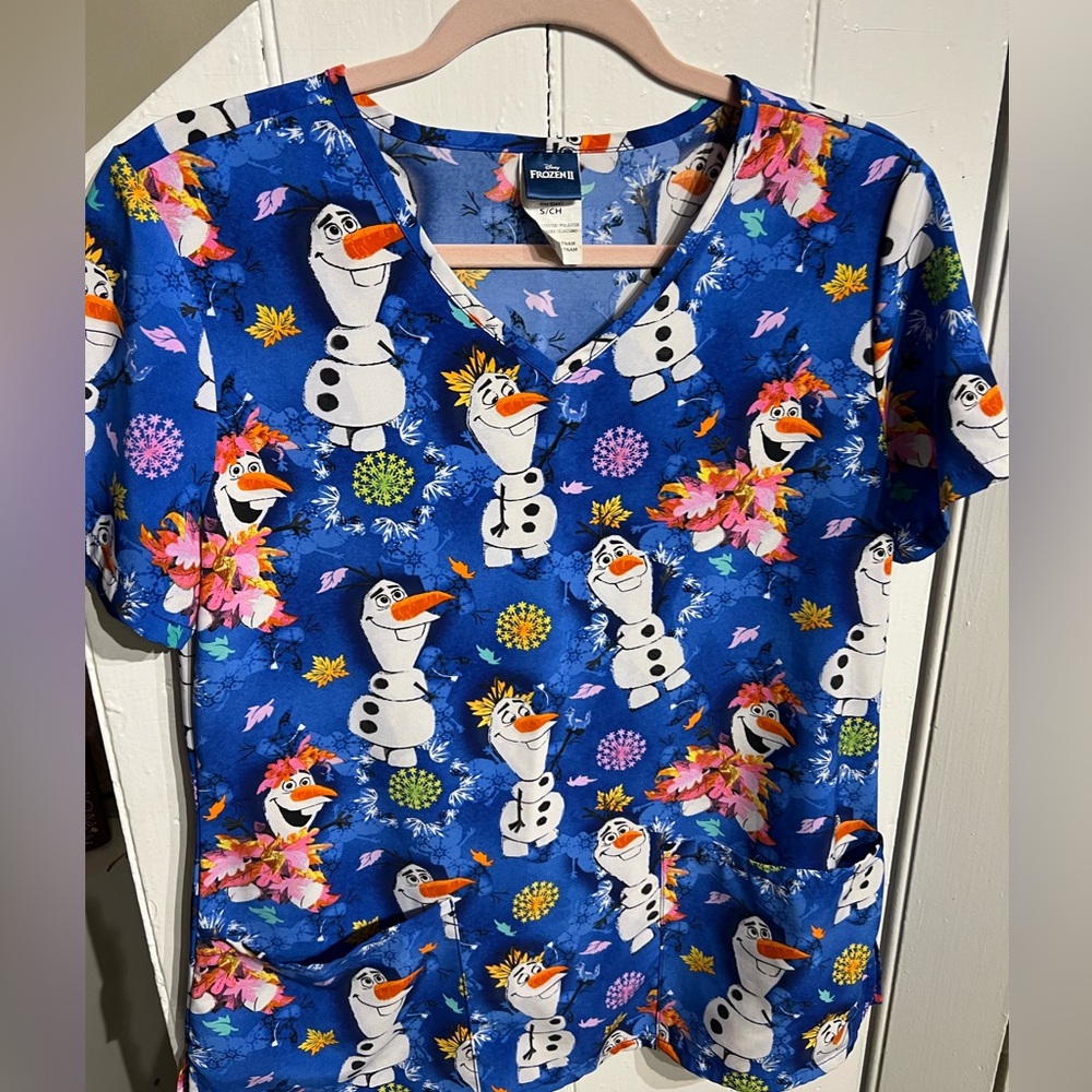Scrub top